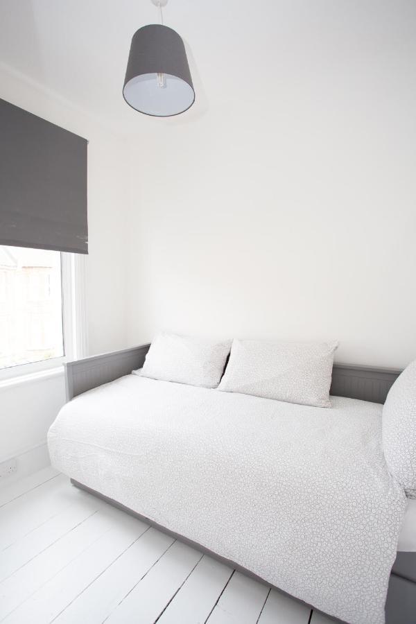 Elegant York House - On A Road, Sleeps 12, With Sea Views Worthing