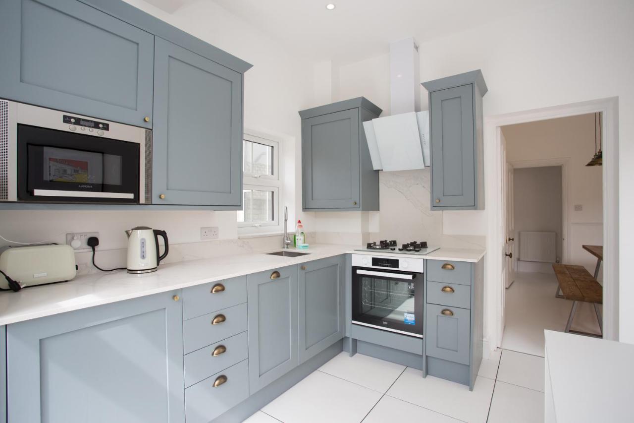 Elegant York House - On A Road, Sleeps 12, With Sea Views