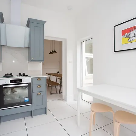 Elegant York House - On A Beach Road, Sleeps 12, With Sea Views Worthing Exterior foto