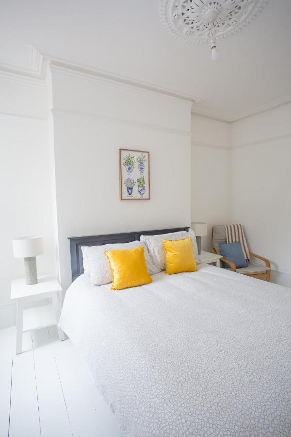 Elegant York House - On A Road, Sleeps 12, With Sea Views Holiday home