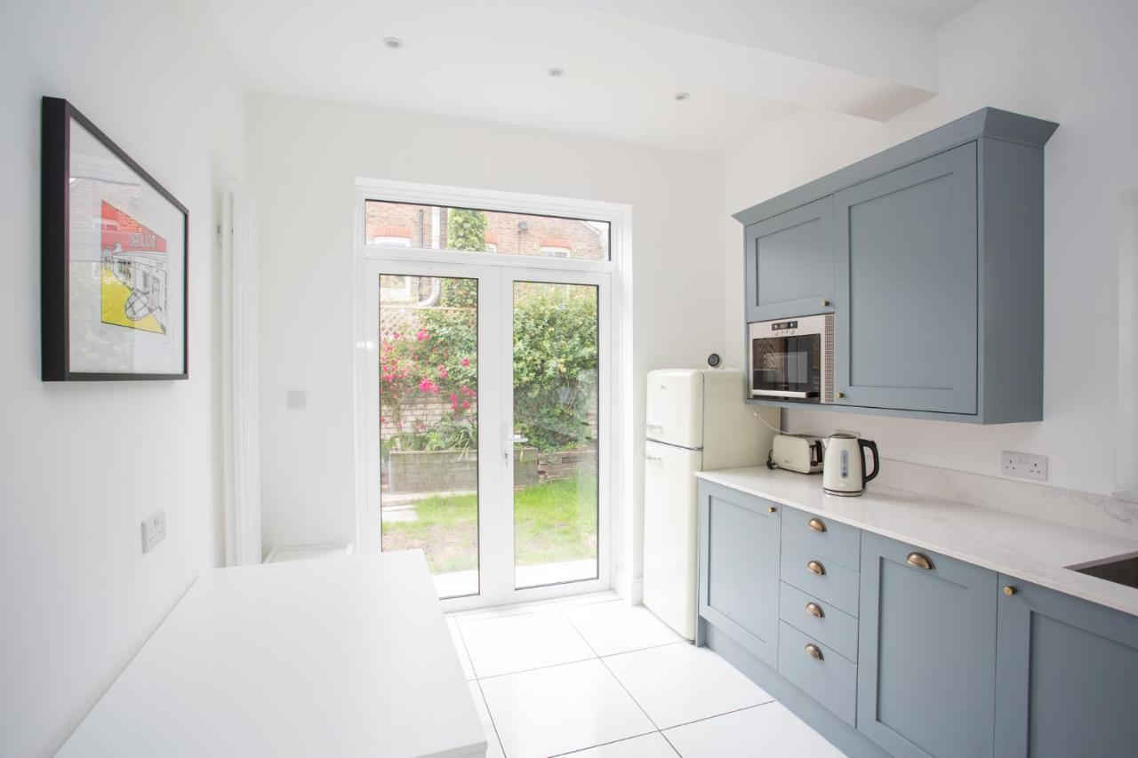 Holiday home Elegant York House - On A Road, Sleeps 12, With Sea Views *