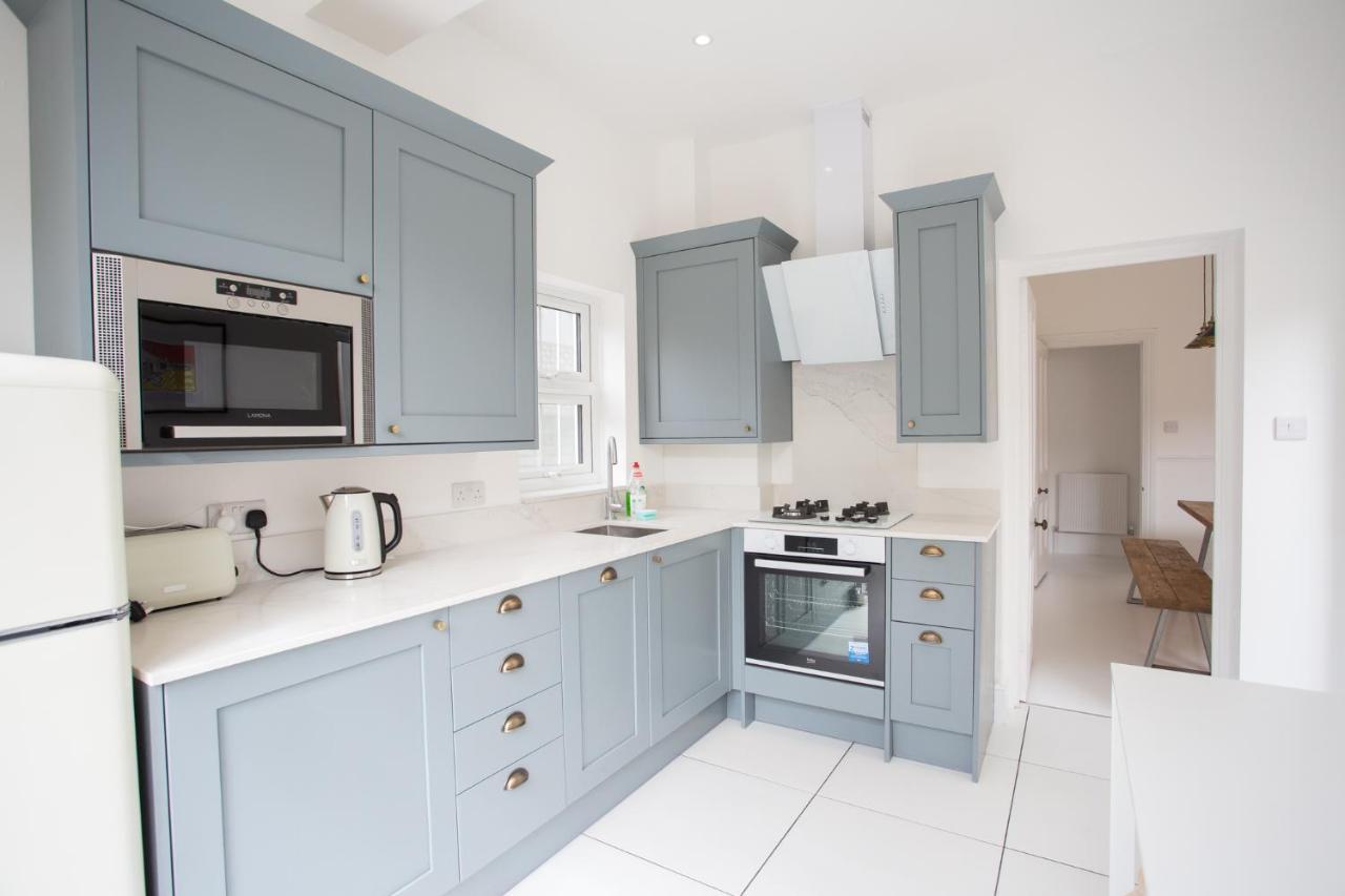 Elegant York House - On A Road, Sleeps 12, With Sea Views Holiday home