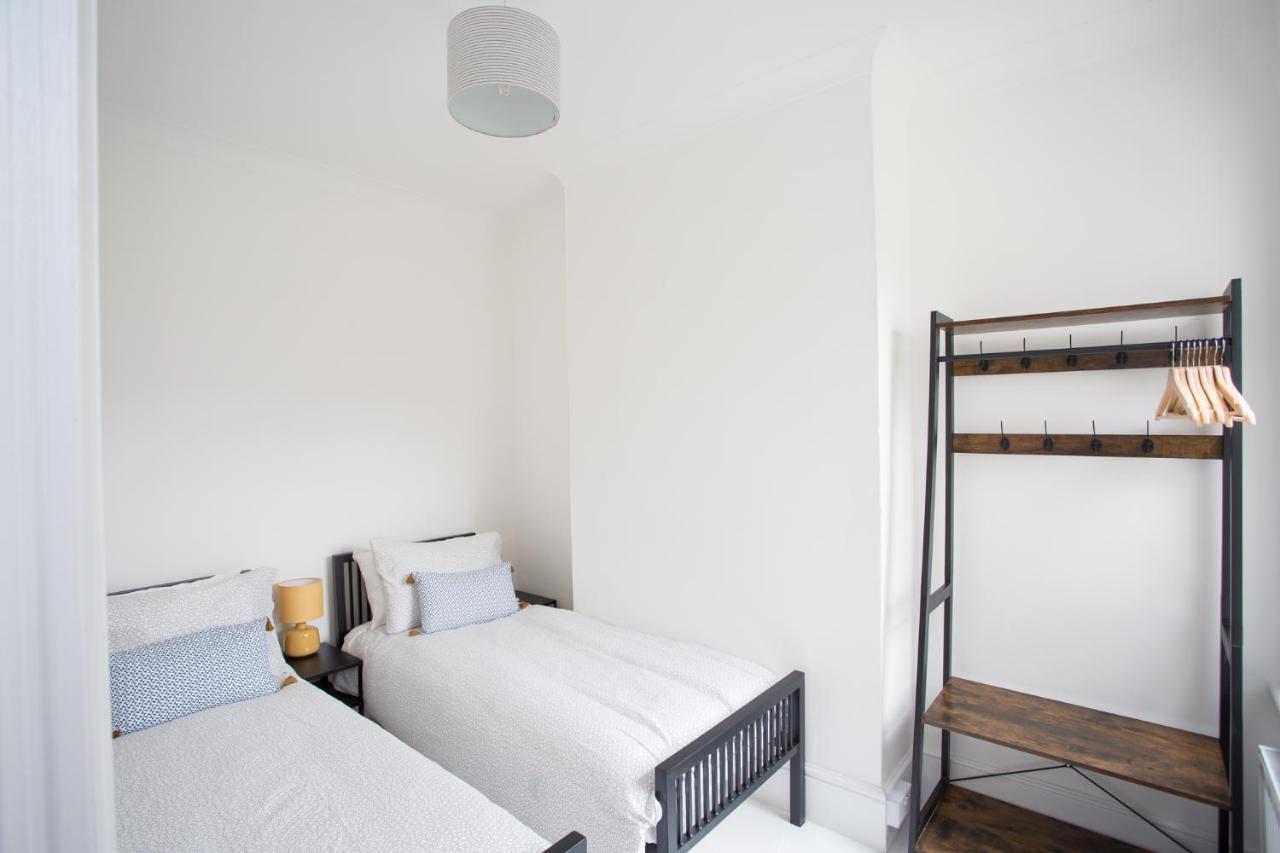 Elegant York House - On A Road, Sleeps 12, With Sea Views
