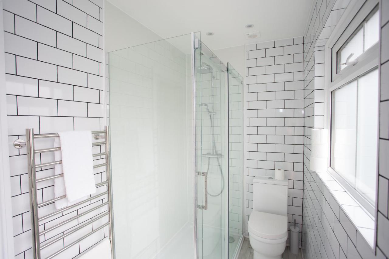 Holiday home Elegant York House - On A Road, Sleeps 12, With Sea Views